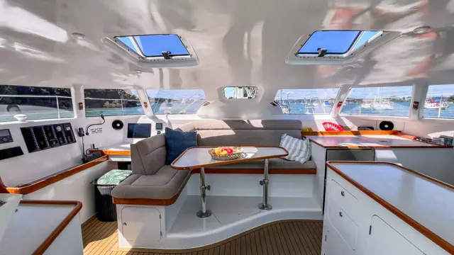 Panoramic saloon of the Fusion 40 catamaran Mā Tori